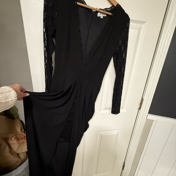 Chic Black Lace Long Sleeve Dress - Picture 6 of 7